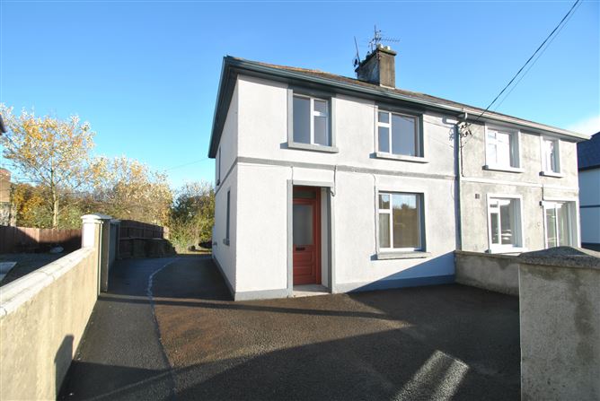 Main image for 6 The Crescent, Roscrea, Co. Tipperary