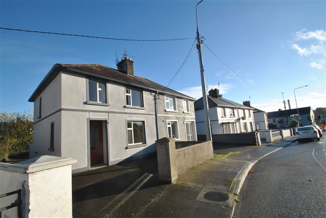 6 The Crescent, Roscrea, Co. Tipperary