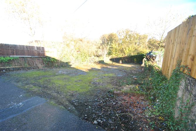 6 The Crescent, Roscrea, Co. Tipperary