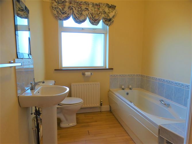 Pineview, Slievethoul, Rathcoole, Co. Dublin, Rathcoole, Dublin