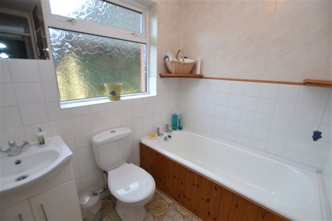 Lynnwood, 37 Woodlands, Courtown, Wexford