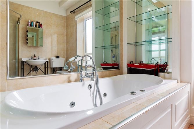 10 Abington, Malahide, Co. Dublin