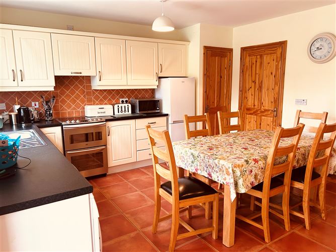 101 whitemaple, Bundoran, Donegal