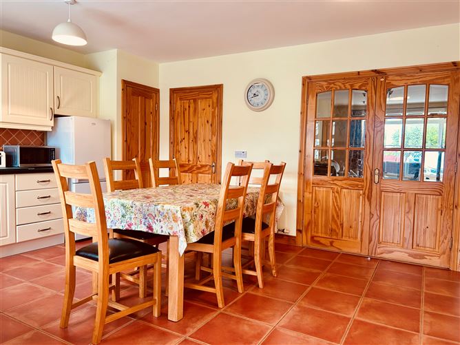 101 whitemaple, Bundoran, Donegal