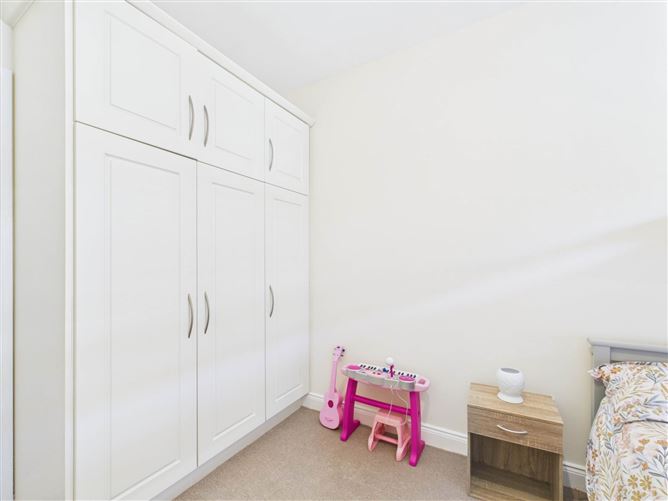 46 Mansfield Grove, Athy, County Kildare