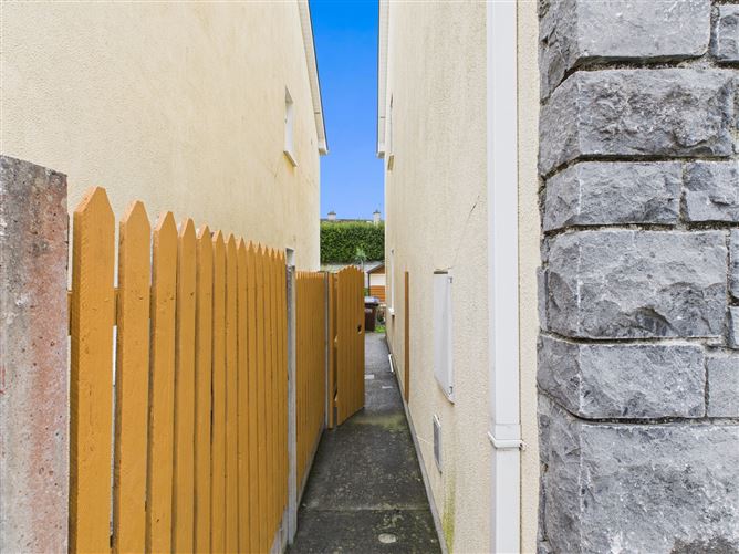 15 Lios na Sí, Portumna, Co. Galway