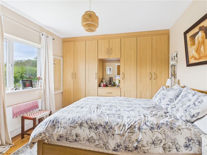 15 Lios na Sí, Portumna, Co. Galway