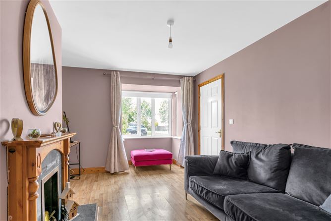 6 Hollands Park, Athy, Co. Kildare