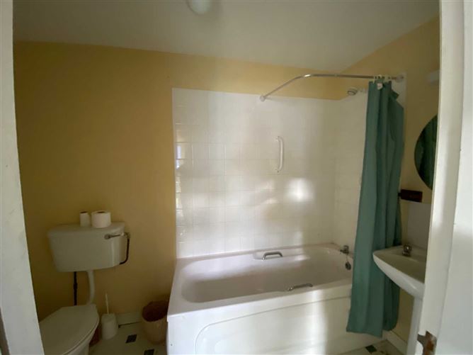 107 Clifden Glen, Clifden, County Galway