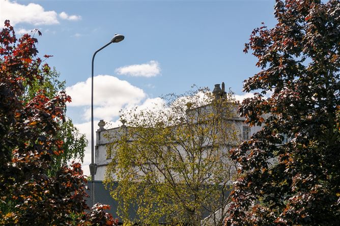 24 Loftus Square, Rathfarnham Gate, Rathfarnham, Dublin 14