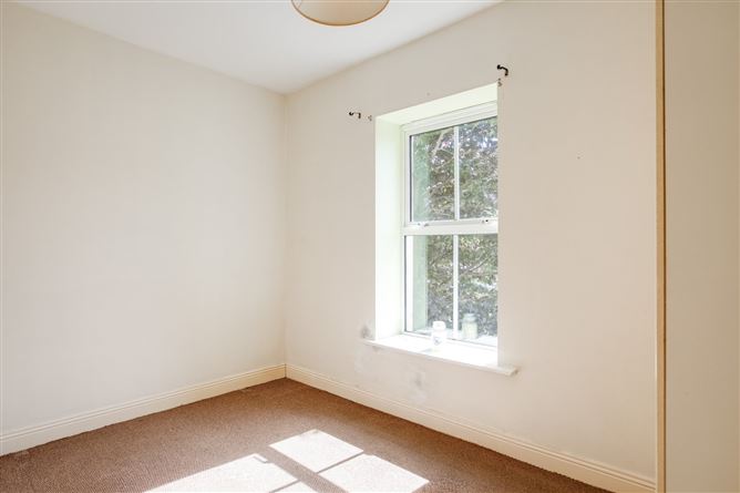 24 Loftus Square, Rathfarnham Gate, Rathfarnham, Dublin 14