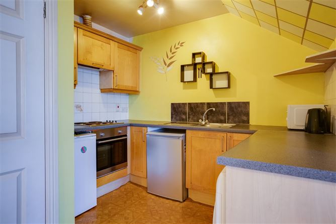 24 Loftus Square, Rathfarnham Gate, Rathfarnham, Dublin 14