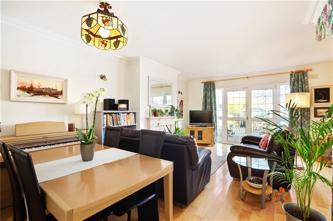 10 Hampton Crescent, St Helens Wood, Booterstown, Co. Dublin