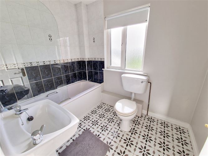 21 Cregaun, Tobarteascain, Ennis, Co. Clare