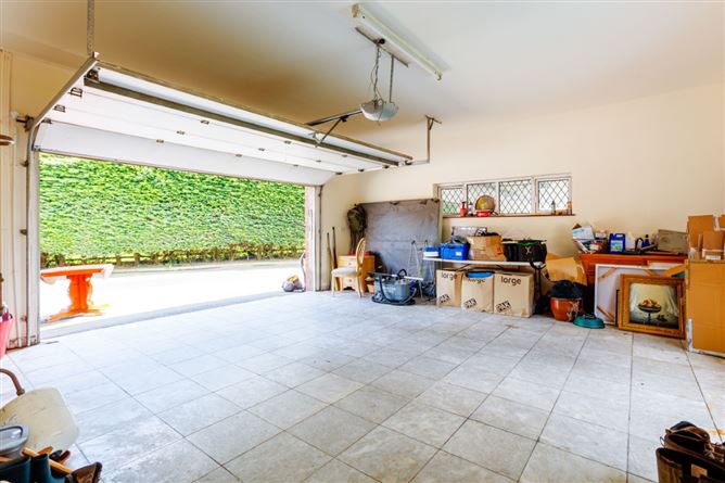 Hanlon's Farm, Maddenstown, Curragh, Kildare
