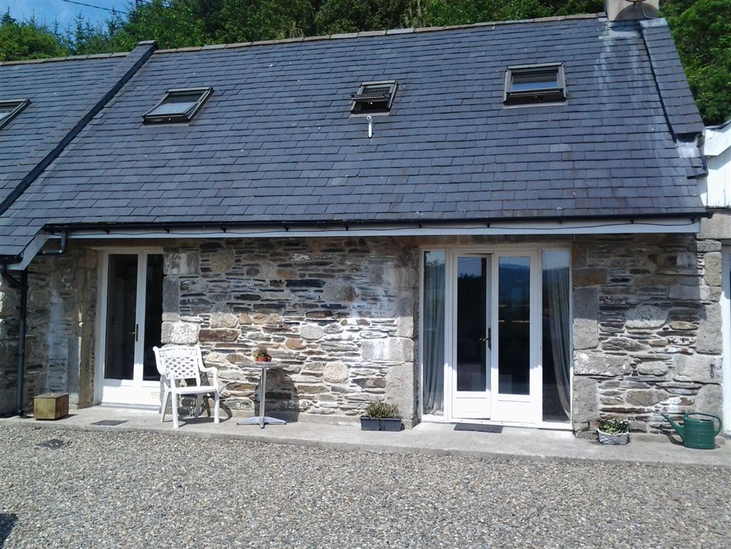 No 3 Rosnastraw Courtyard, Tinahely, Wicklow