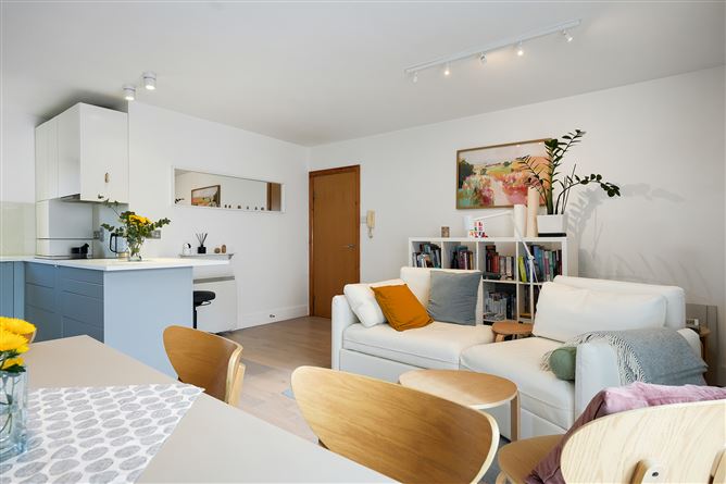 17 Fort Ostman, Old County Glen, Crumlin, Dublin 12