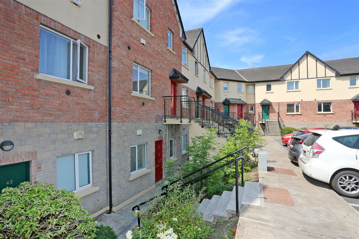 45 Log na GCapall, South Circular Road, Limerick