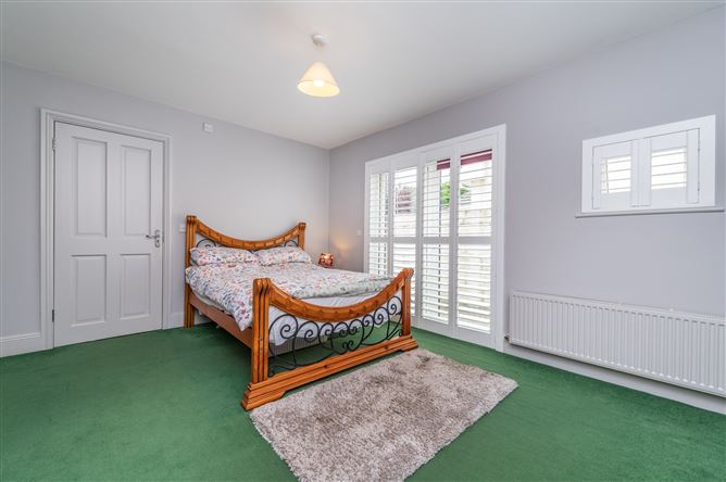 https://photos-a.propertyimages.ie/media/8/4/7/5018748/aca28cbd-ffc2-47b7-a3e2-8531d97ae570_l.jpg