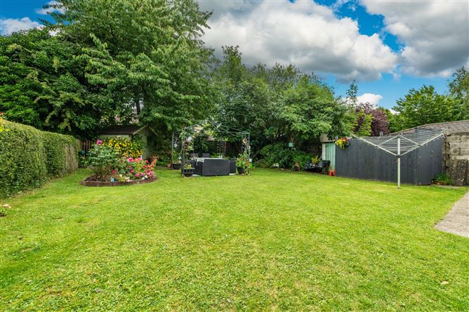 https://photos-a.propertyimages.ie/media/8/4/7/5018748/aca28cbd-ffc2-47b7-a3e2-8531d97ae570_l.jpg