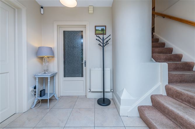 https://photos-a.propertyimages.ie/media/8/4/7/5018748/aca28cbd-ffc2-47b7-a3e2-8531d97ae570_l.jpg