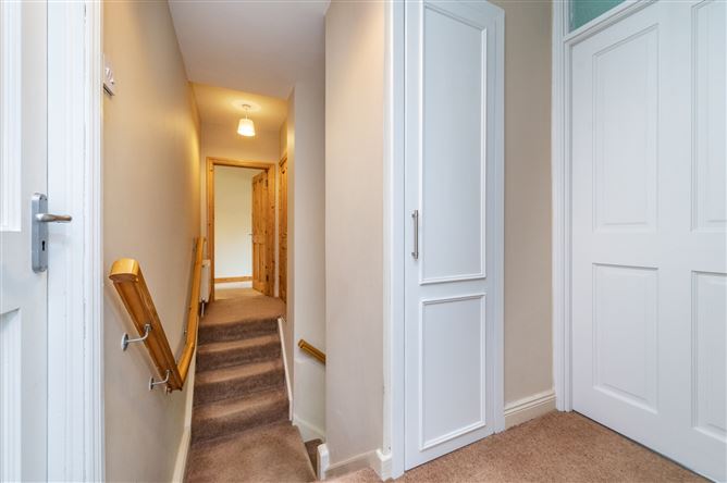 https://photos-a.propertyimages.ie/media/8/4/7/5018748/aca28cbd-ffc2-47b7-a3e2-8531d97ae570_l.jpg