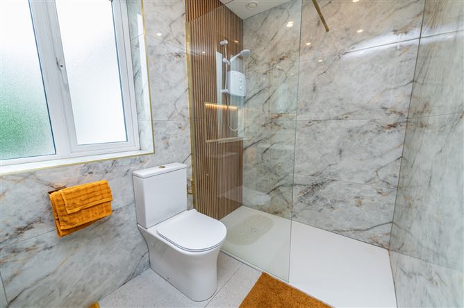 https://photos-a.propertyimages.ie/media/8/4/7/5018748/aca28cbd-ffc2-47b7-a3e2-8531d97ae570_l.jpg