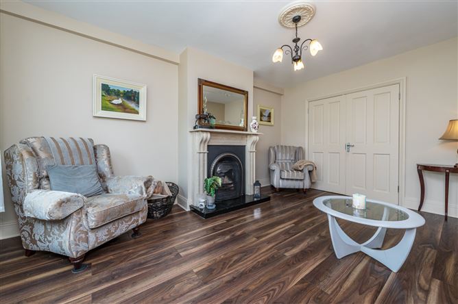 https://photos-a.propertyimages.ie/media/8/4/7/5018748/aca28cbd-ffc2-47b7-a3e2-8531d97ae570_l.jpg