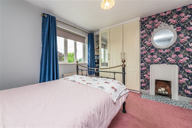 https://photos-a.propertyimages.ie/media/8/4/7/5018748/aca28cbd-ffc2-47b7-a3e2-8531d97ae570_l.jpg
