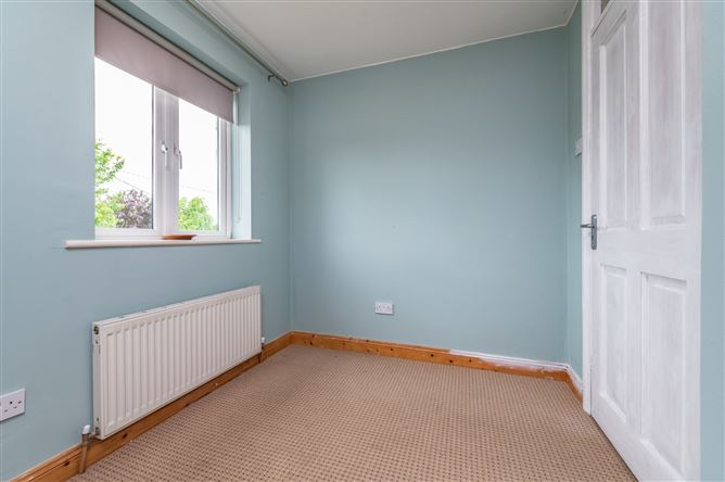 https://photos-a.propertyimages.ie/media/8/4/7/5018748/aca28cbd-ffc2-47b7-a3e2-8531d97ae570_l.jpg