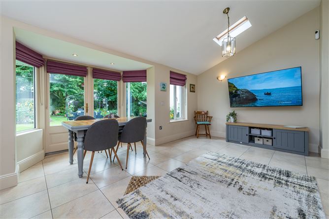 https://photos-a.propertyimages.ie/media/8/4/7/5018748/aca28cbd-ffc2-47b7-a3e2-8531d97ae570_l.jpg