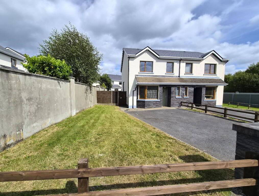 16 Bóthar Rogen, Dãºn Rã, Carrick-On-Shannon, Leitrim