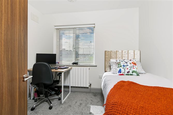 Photo 25 of 38 — No. 14 Manor Grove, Roxborough, Wexford Town, Wexford