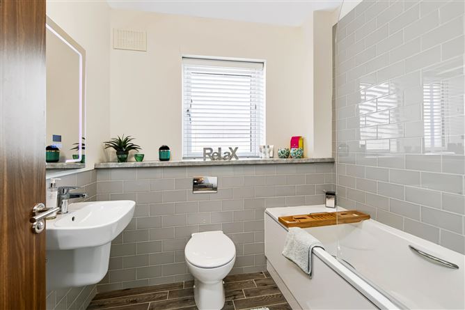 Photo 18 of 38 — No. 14 Manor Grove, Roxborough, Wexford Town, Wexford
