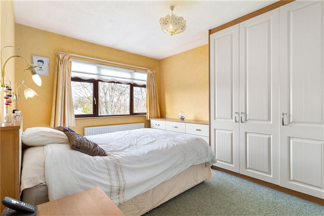 27 Forest Park, Kingswood, Dublin 24