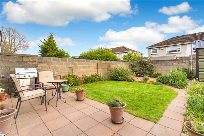 27 Forest Park, Kingswood, Dublin 24