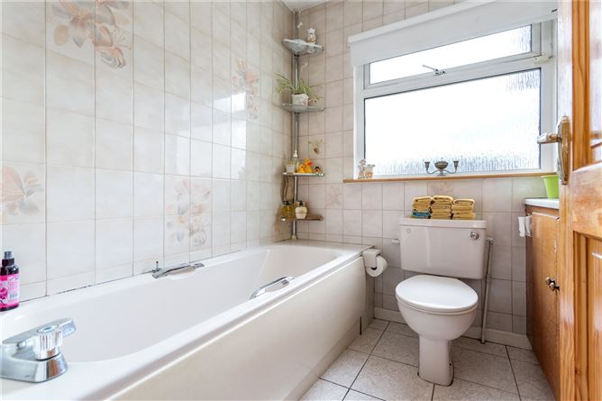 27 Forest Park, Kingswood, Dublin 24
