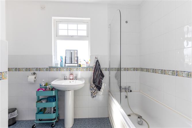 53 Lakeview, The Fair Green, Cavan