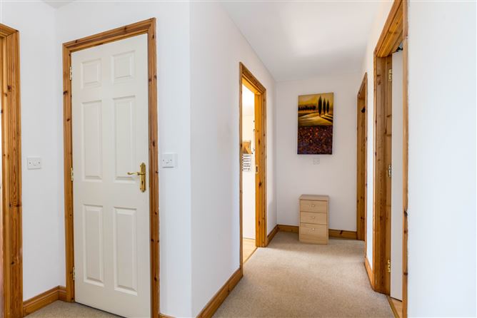 53 Lakeview, The Fair Green, Cavan