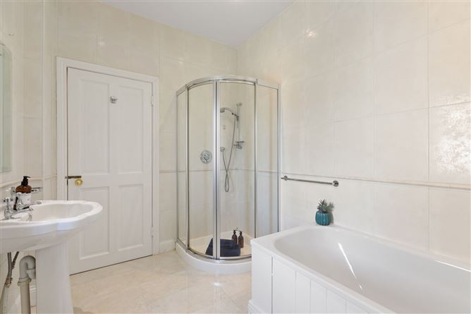 33 Kenilworth Square, Rathgar,   Dublin 6