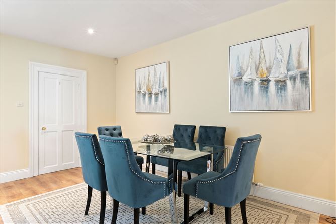 33 Kenilworth Square, Rathgar,   Dublin 6