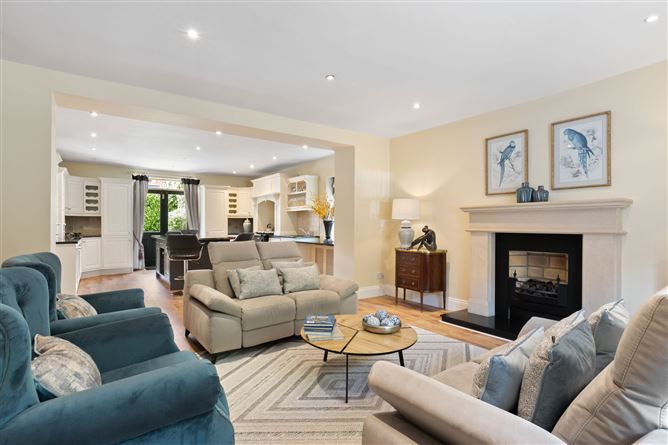 33 Kenilworth Square, Rathgar,   Dublin 6