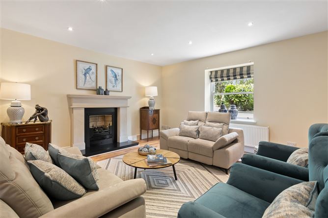33 Kenilworth Square, Rathgar,   Dublin 6