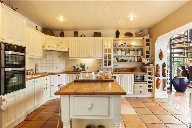 Carraig Mor On 3.7acres, Curtlestown Lower, Enniskerry, Co. Wicklow