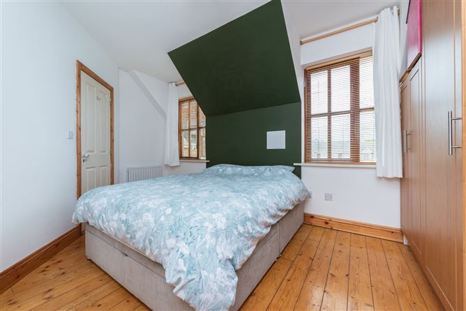 https://photos-a.propertyimages.ie/media/8/4/8/4923848/e06c8bbb-03cf-40f3-a3ae-fa28bb2f3b50_l.jpg