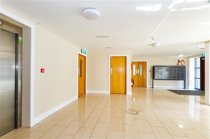 49 Cuirt Seoige, Bohermore, Galway