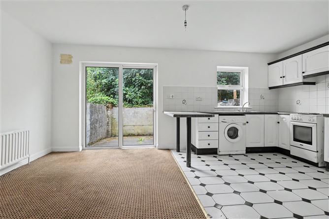 21 The Elms, Westport, Mayo