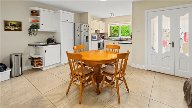 6 River Crescent, Virginia, Co. Cavan