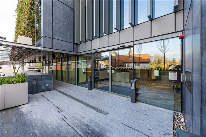 10 Pembroke Place, Ballsbridge, Dublin 4, Ireland