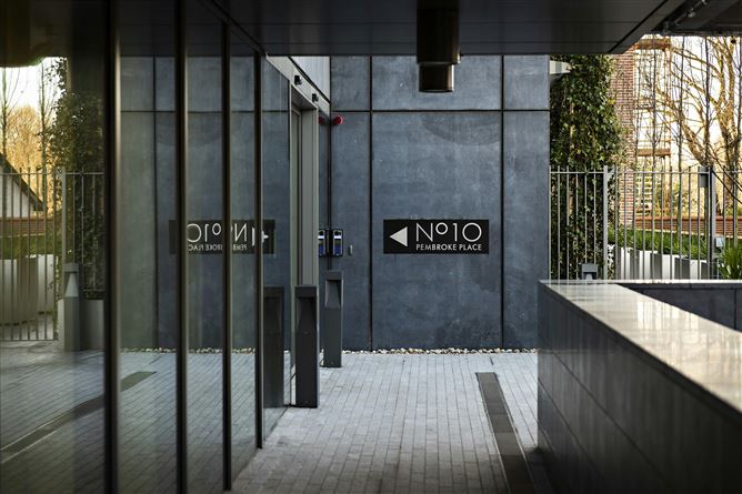 10 Pembroke Place, Ballsbridge, Dublin 4, Ireland